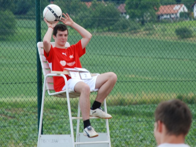 4682_tennisfussball_schw115.jpg